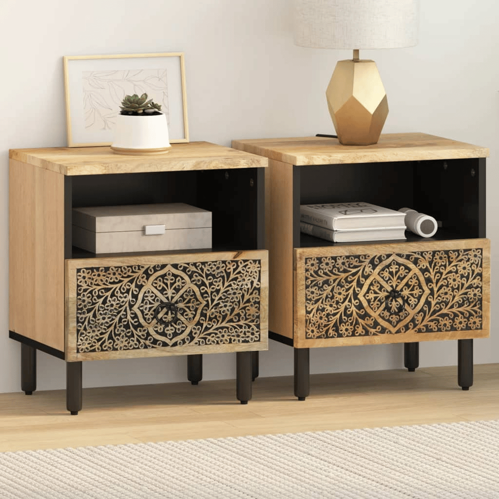 Finition manguier sculpté table de chevet - grain bois et relief floral chambre